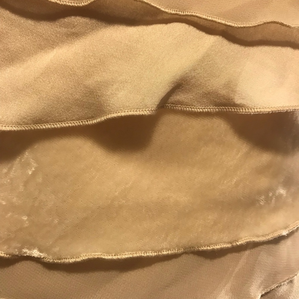 Loft Dress - Picture 3 of 3
